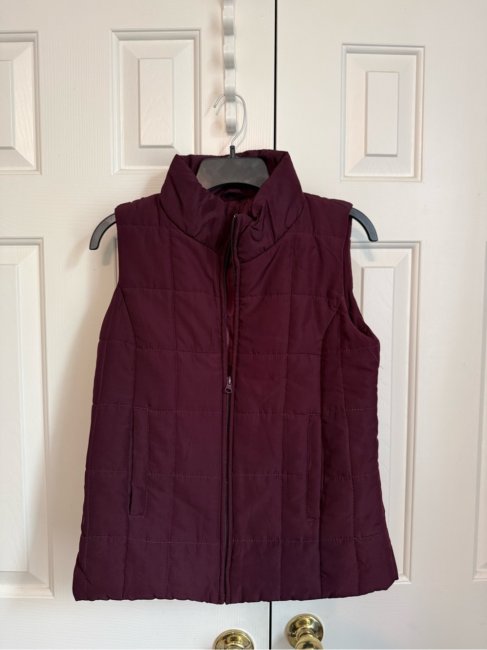 New York & Company Quilted Vest in Purple Size Small Like New